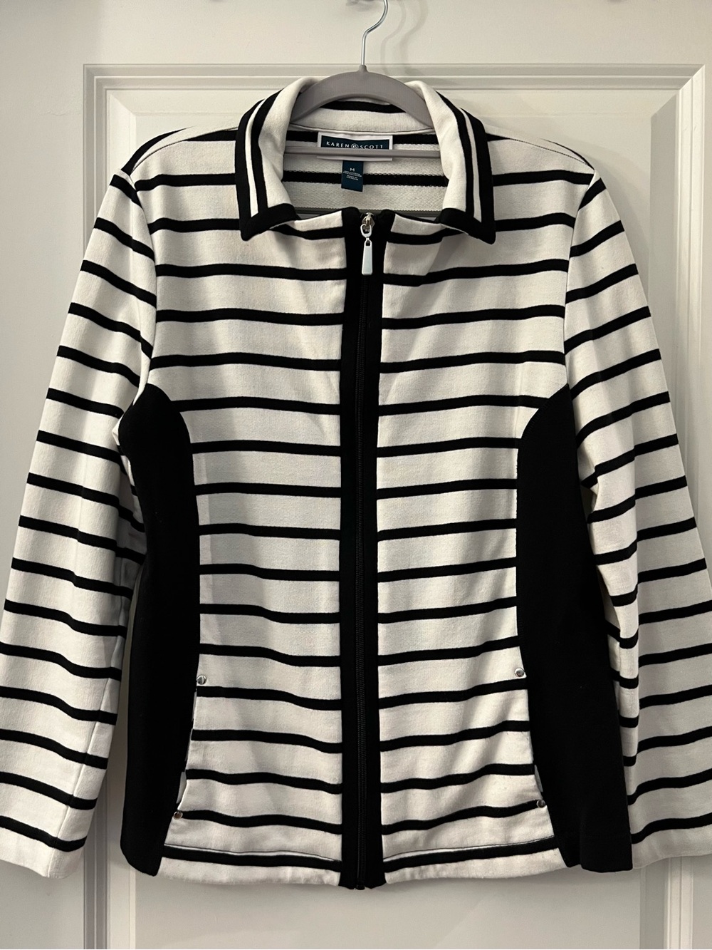 Karen Scott Black & White Striped Zip-Up Soft Jacket/Sweater - Like New